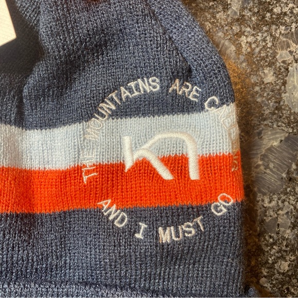 Kari Traa Beanie Womens Winter Snow Knit Hat Multicolor One Size Pom Pom NEW - Picture 5 of 9